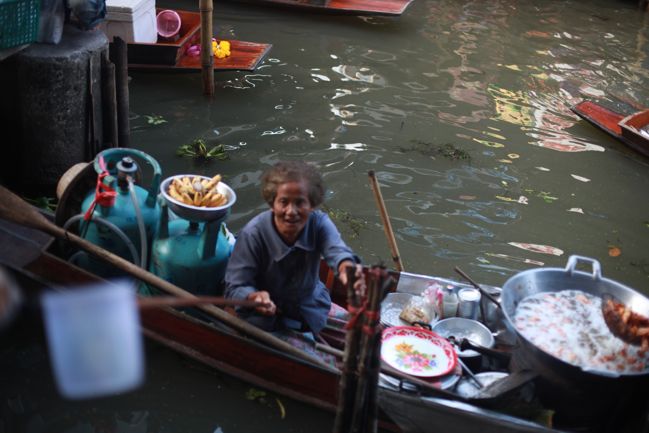 Travel Notes from Dumnoen Saduak Floating Market Thailand