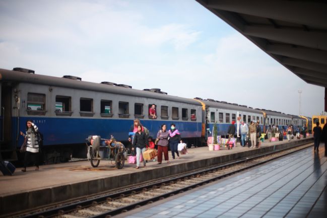 Travel notes on sleeper trains nong khai train station