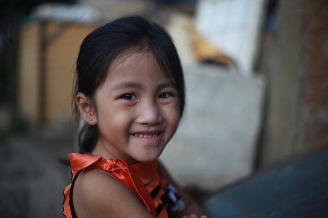 little girl in vietnam