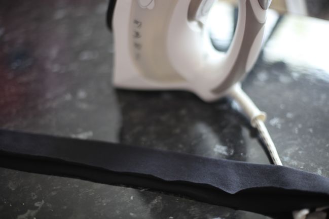 super easy sewing tutorial :: skirt from a t-shirt