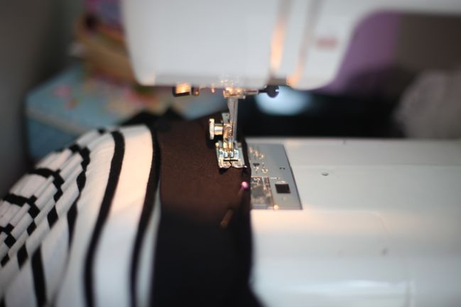 super easy sewing tutorial :: skirt from a t-shirt