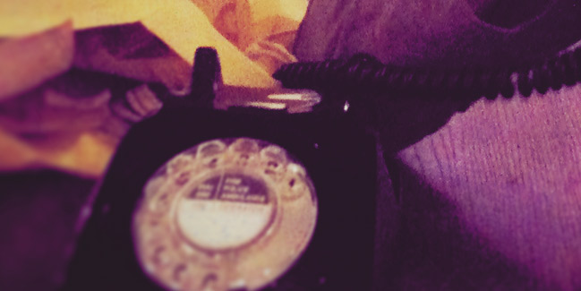 10 things :: old rotary phone