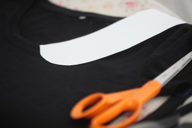 DIY peter pan collar on t-shirt tutorial