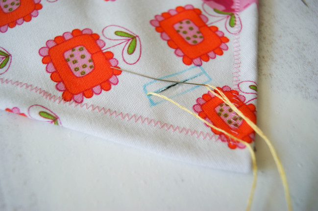 crafting with alice:: envelope cushion and @ shimelle.com