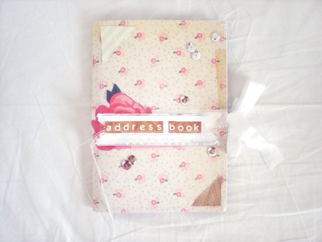mini books:: a scrapbook tutorial by lucia barabas @ shimelle.com