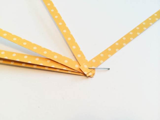 creating sunbursts with ease:: a scrapbooking tutorial by marcy penner @ shimelle.com