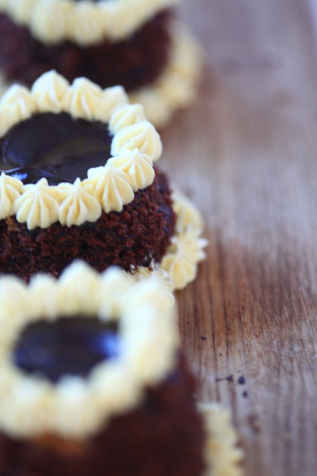 Gluten-Free Oreo Mokatines inspired by the Great British Bake Off @ shimelle.com