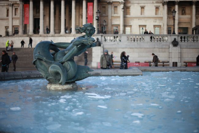 frozen fountains at trafalgar square